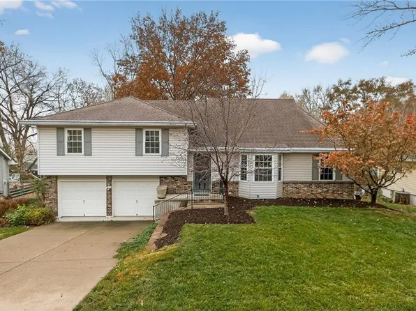 837 NW 69th St, Kansas City, MO 64118