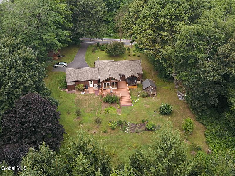 3rd image of 1144 Ridge Road