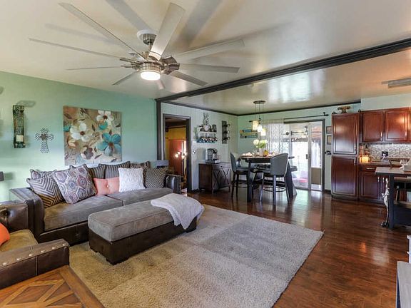 5th image of 1001 Hazelwood Dr