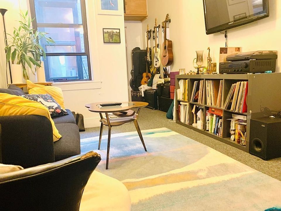 1st image of 247 Suydam St #3B