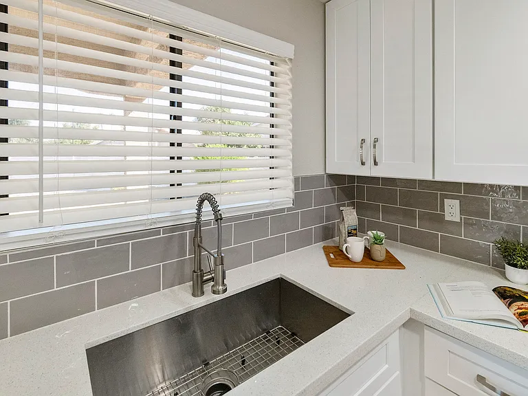 58 W Melody Dr — Photo 9