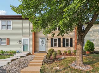 559 Crestwood St SW, Leesburg, VA 20175