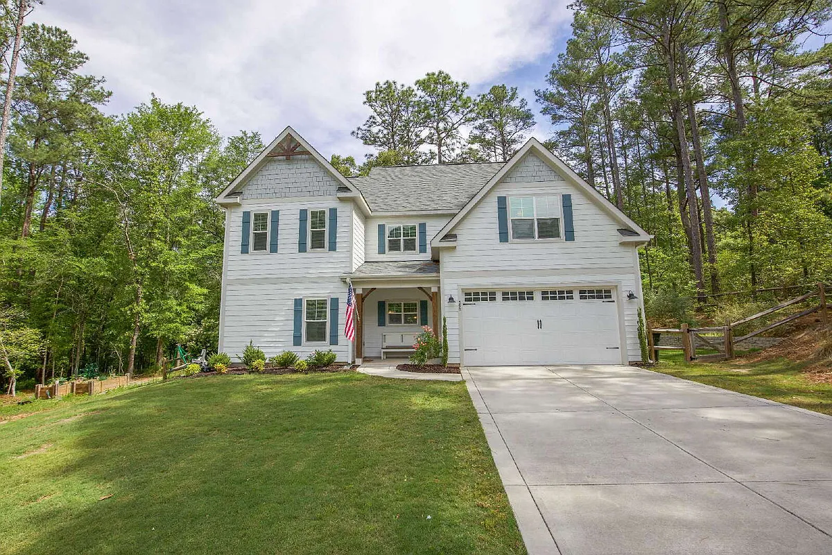 Building Photo - 595 E L Ives Dr