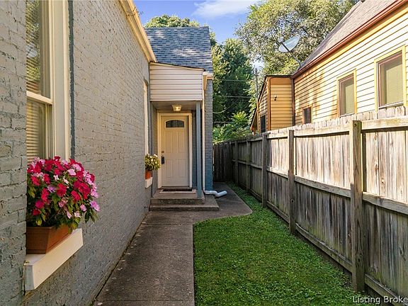 4th image of 1519 E Elm Street