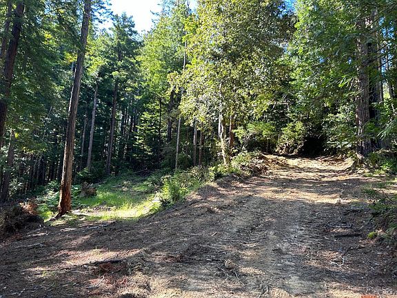 2nd image of 39700 Eureka Hill Road