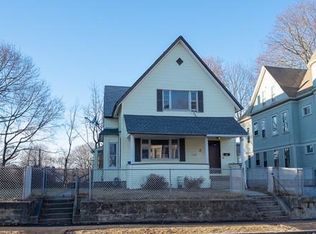 4 Woodbine St, Worcester, MA 01603