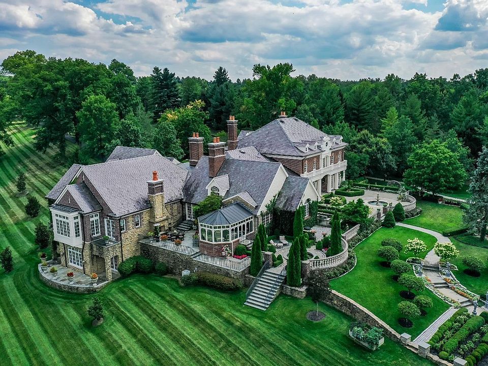 8600 Camargo Rd Cincinnati OH | Zillow