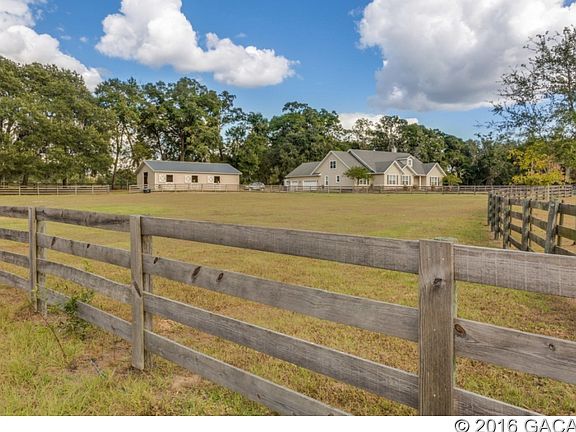 4th image of 20563 NW 100th Ln