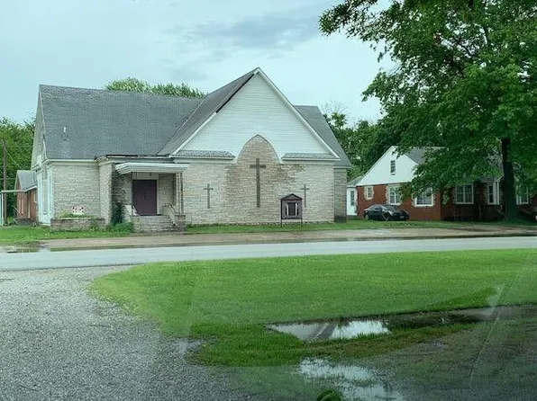 210 S Main St, Afton, OK 74331