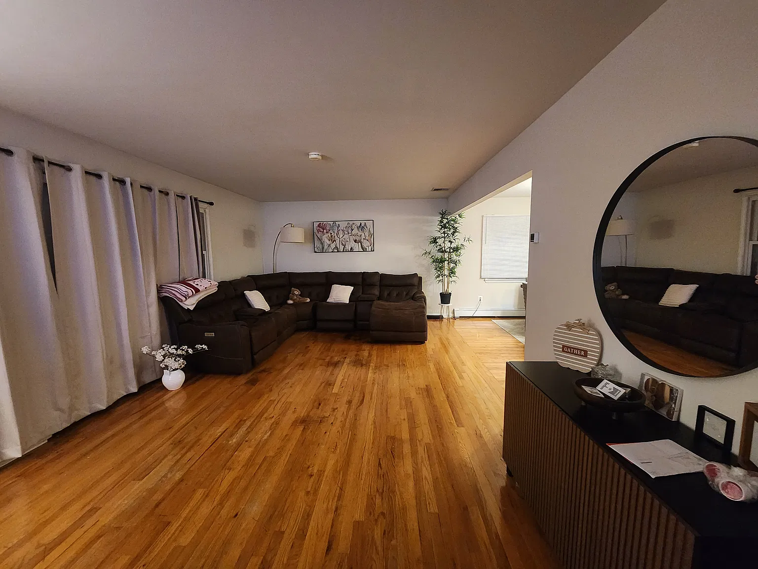 3 bed, $3,300 — Photo 2