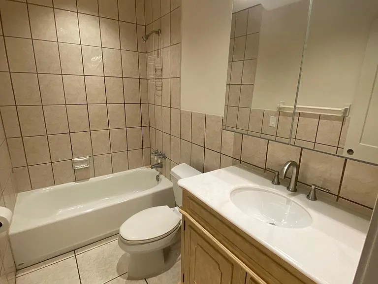 1871 SW 25th St #1871 — Photo 3