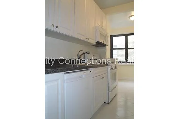 Rented by City Connections Realty | media 20