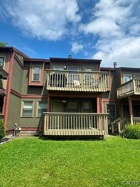 2 bed, 2.0 bath, 872 sqft, $2,250 — Photo 2