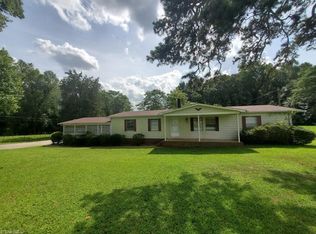 698 Old Hollow Rd #B, Winston Salem, NC 27105