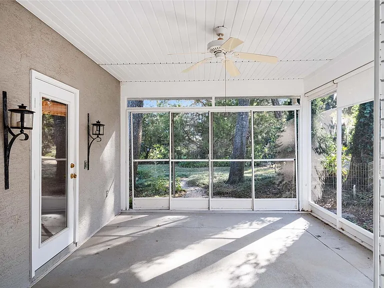 8120 NW 48th Ln — Photo 24
