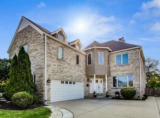 174 N Oak St, Elmhurst, IL 60126