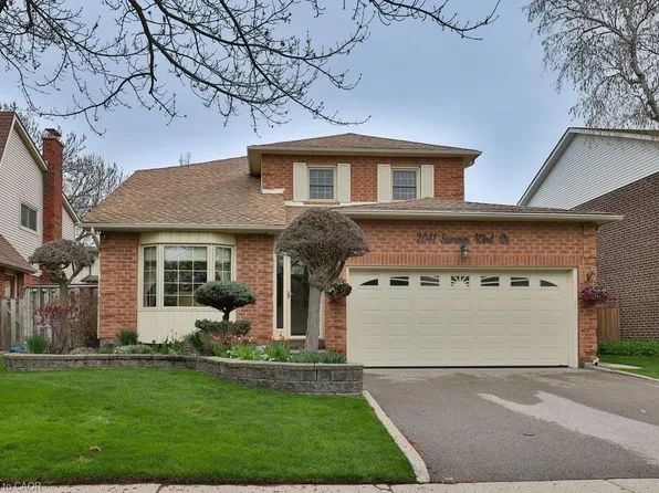 2041 Summer Wind Dr, Burlington, ON L7M 2V2