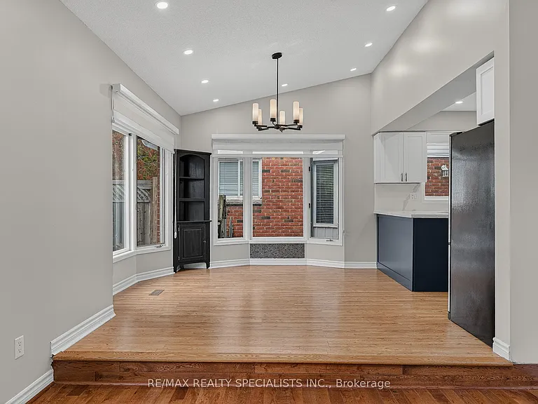 19 Longyear Dr — Photo 14