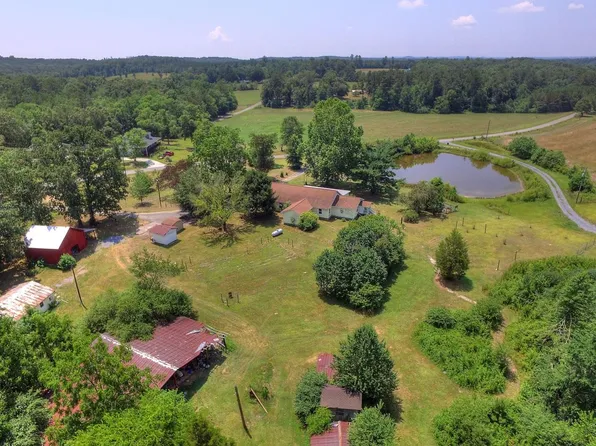 221 Dry Creek Rd, Adairsville, GA 30103