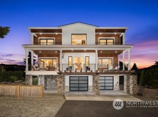 2211 72nd Ave SE, Mercer Island, WA 98040