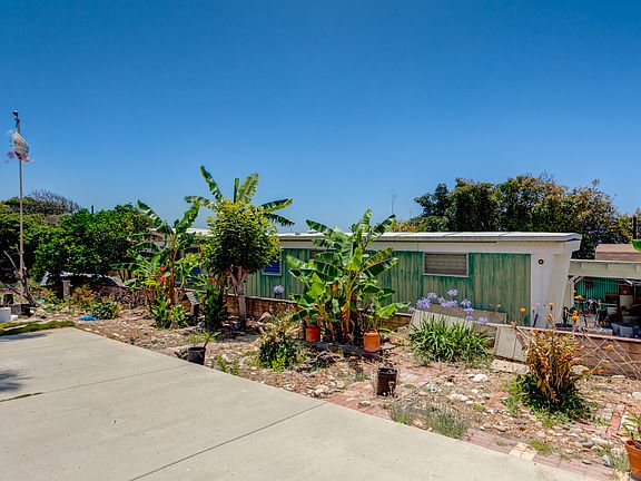 2nd image of 6855 Zelzah Ave