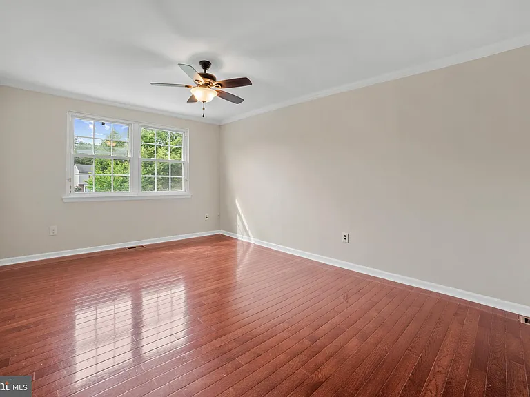 109 Stratton Ln — Photo 16