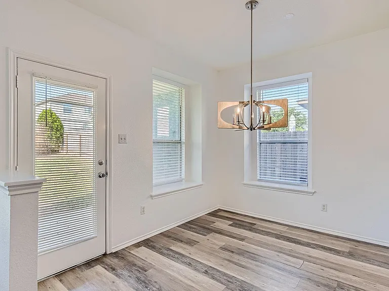 115 Killian Loop — Photo 5