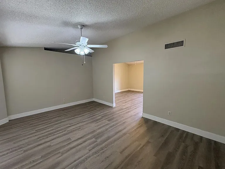 8420 W Las Palmaritas Dr — Photo 3