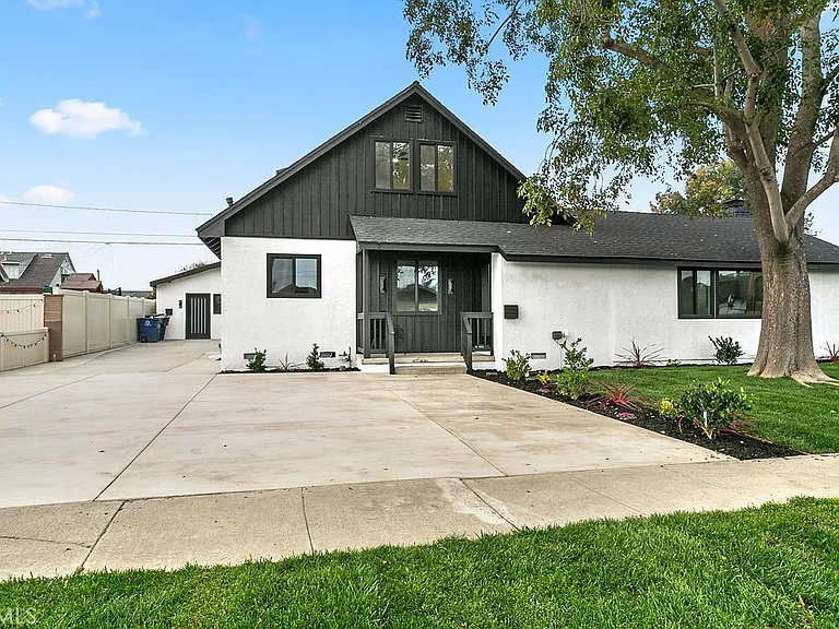 6091 Navajo Rd — Photo 23