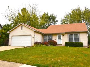 16 Carol Ann Dr, Streamwood, IL 60107