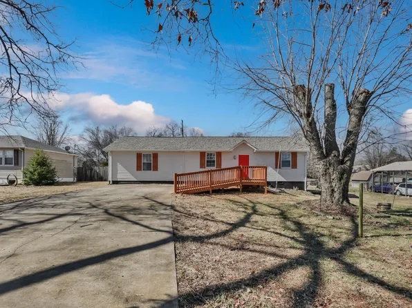 2622 Union Hall Rd, Clarksville, TN 37040