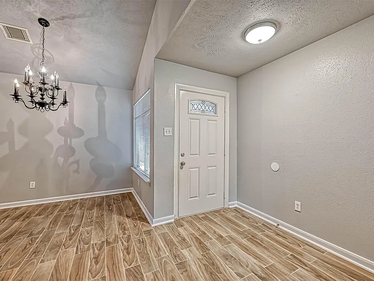 2235 Sentinal Oaks St — Photo 5