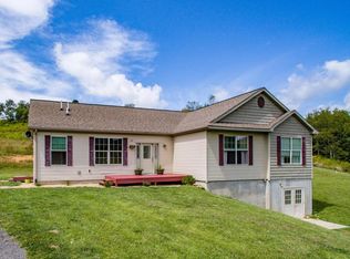 111 Ross Ln, New Castle, VA 24127