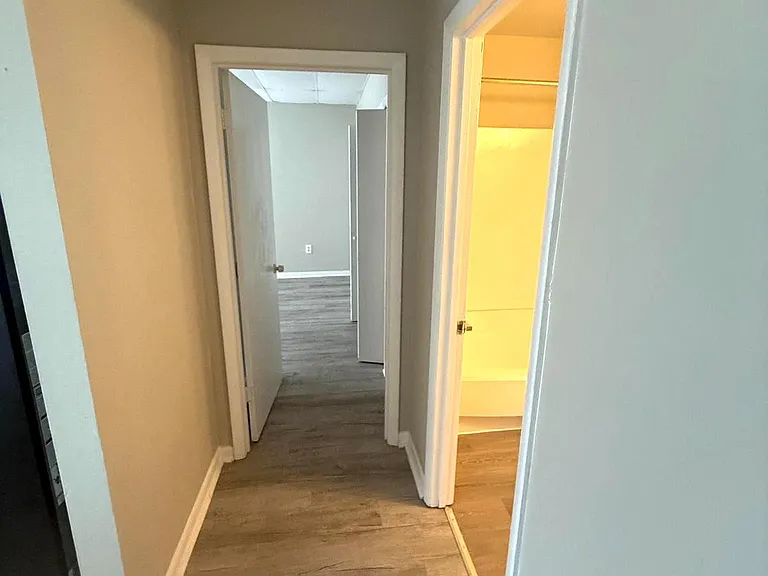 106 S Market St #7 — Photo 12