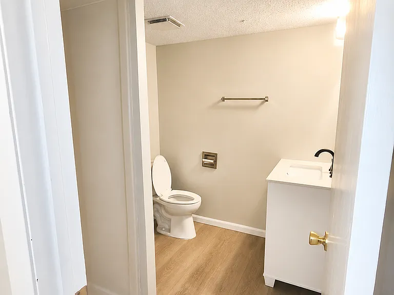 1532 N Maybelle Pl — Photo 4