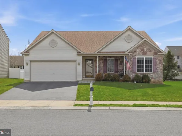 56 Tyler Dr, Ephrata, PA 17522