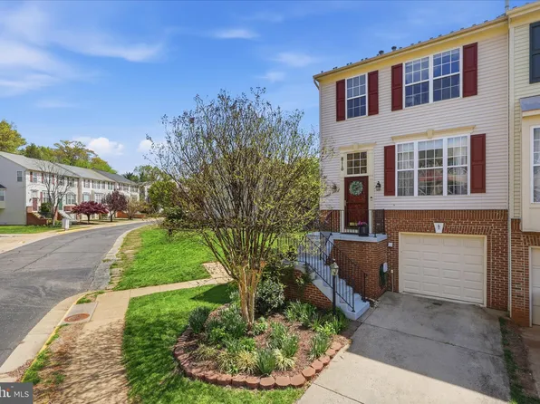 8110 Cerromar Way, Gainesville, VA 20155
