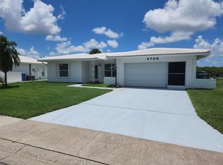 3706 Joyce Dr, Bradenton, FL 34208