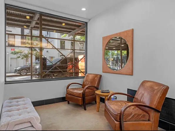 245 East 24th Street image 8 of 11