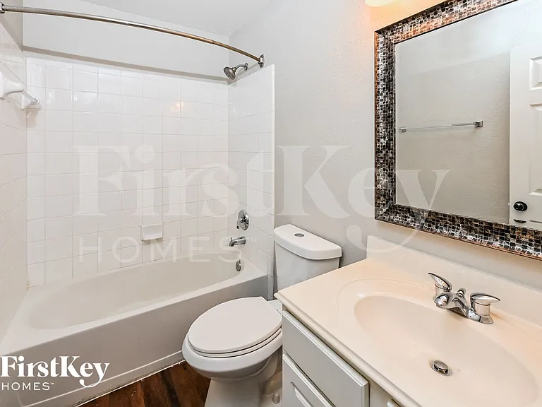 8008 Blue Jay St — Photo 14