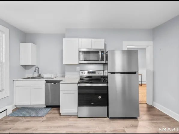 43 Spring St, Middletown, CT 06457