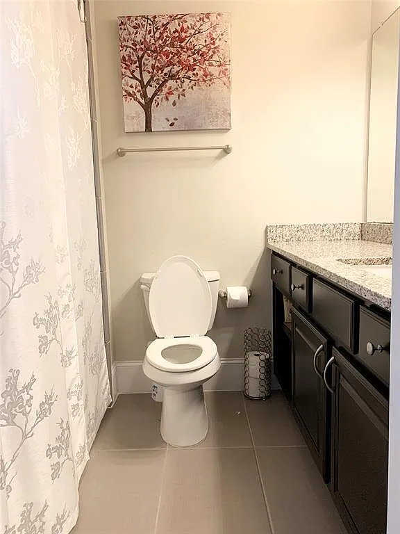 3 bed, 3.5 bath, 2485 sqft, $3,700 — Photo 4