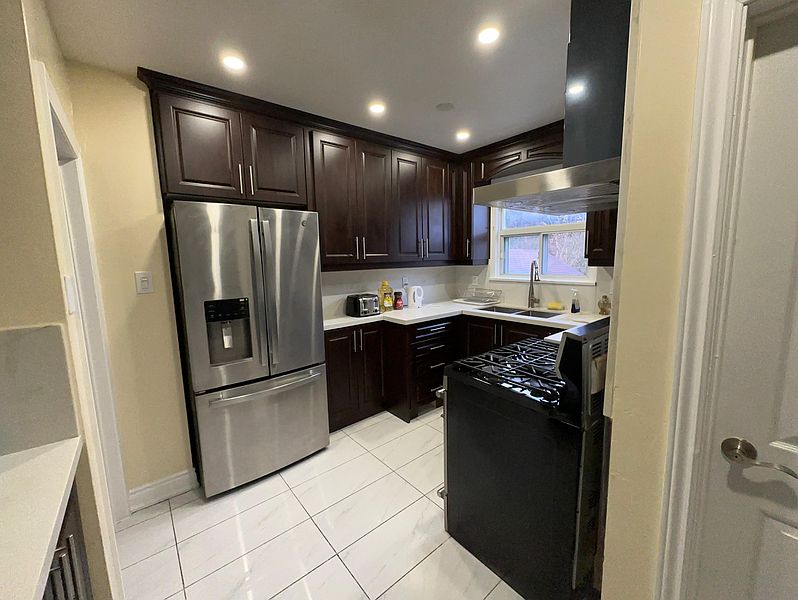Toronto House for rent - 3 Bedrooms — photo 7