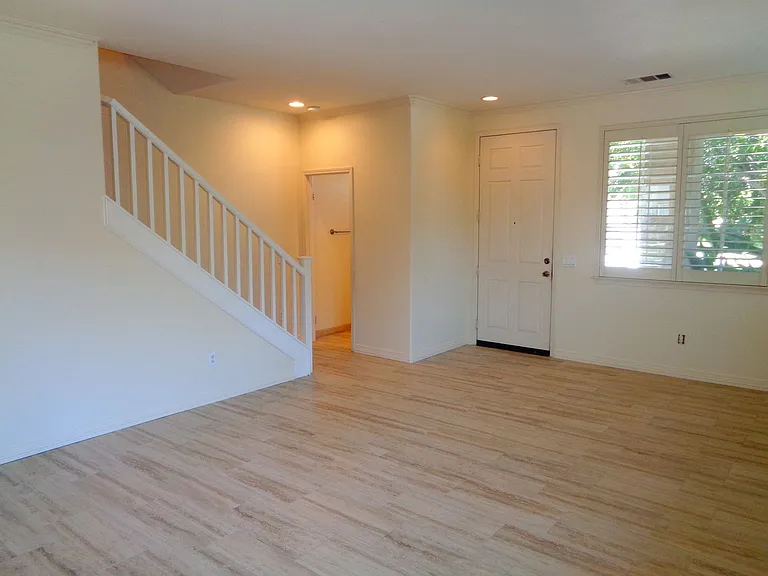 1551 N Poconos Cir — Photo 8