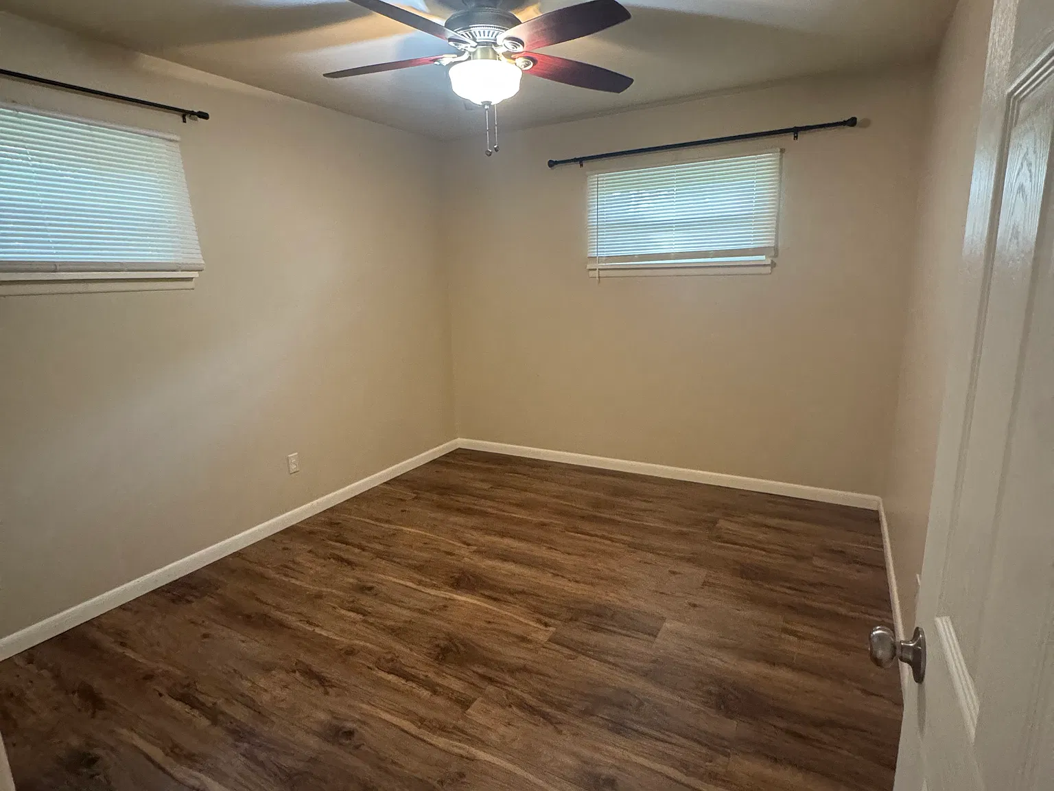2 bed, $1,600 — Photo 4
