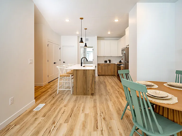 Towns - Dining Kitchen