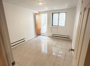 6637 Hull Ave FLOOR 1, Maspeth, NY 11378