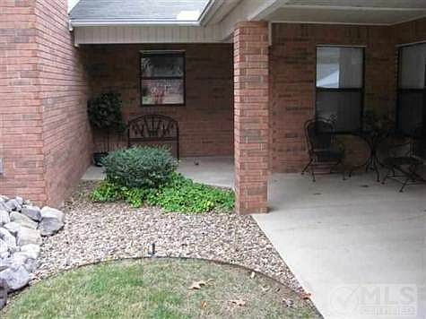 4th image of 500 Pakis St APT 10C