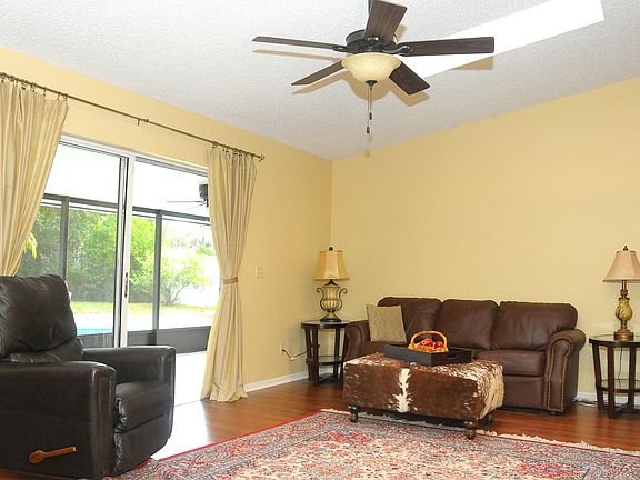 3rd image of 8069 Wellsmere Cir