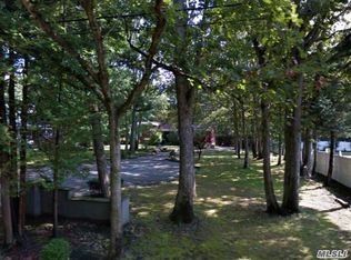 1053 Westminster Ave, Dix Hills, NY 11746